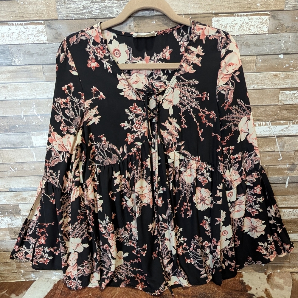 Berry N Cream Black V Neck Criss Cross W Ties Babydoll Tunic W Bell Sleeves